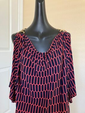 MK cold should top with gold chain straps